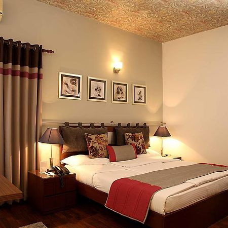 Ahuja Residency Golf Links Nova Deli Exterior foto