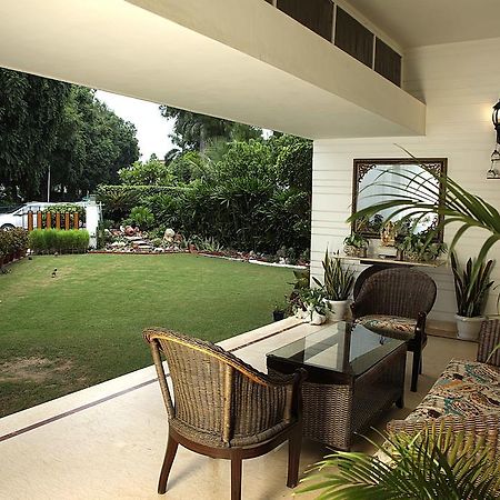 Ahuja Residency Golf Links Nova Deli Exterior foto