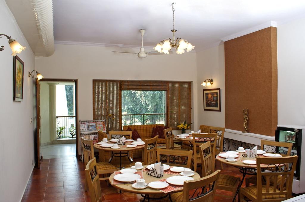 Ahuja Residency Golf Links Nova Deli Exterior foto