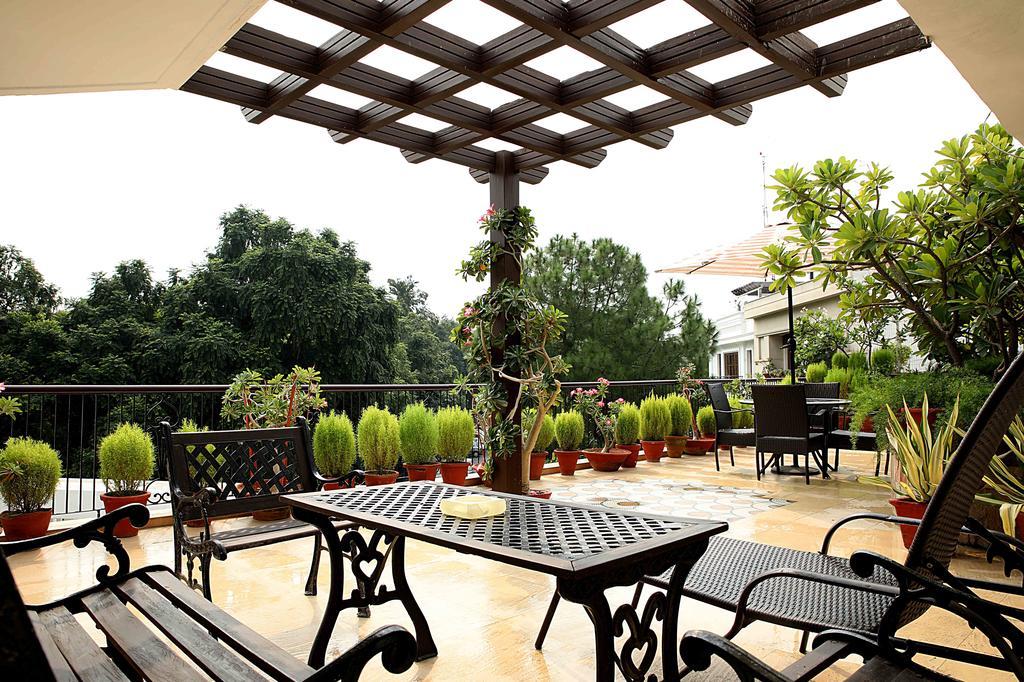 Ahuja Residency Golf Links Nova Deli Exterior foto