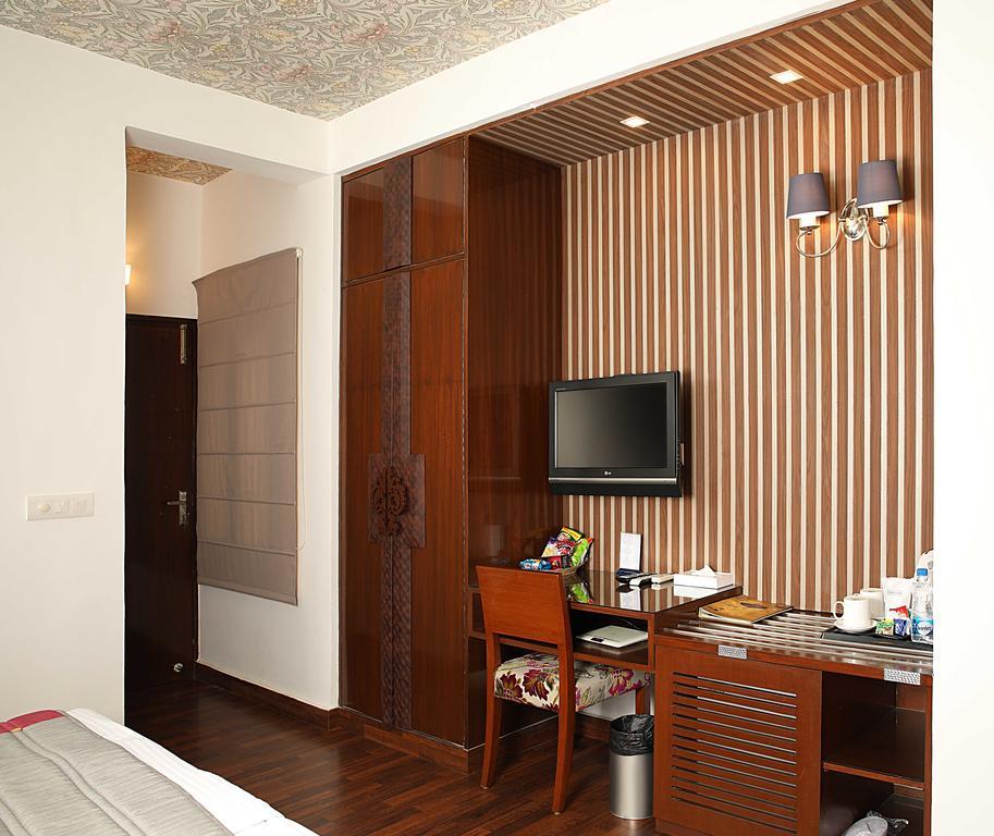 Ahuja Residency Golf Links Nova Deli Exterior foto