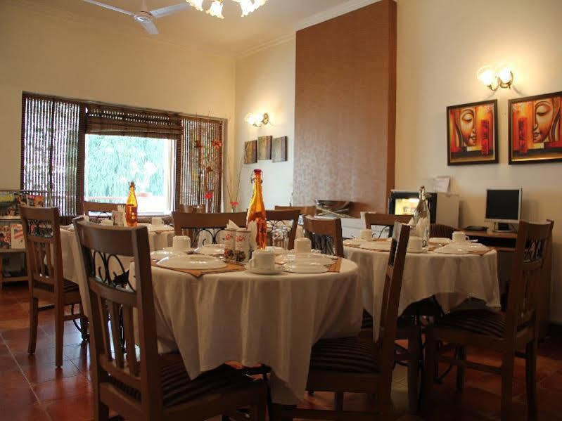 Ahuja Residency Golf Links Nova Deli Exterior foto