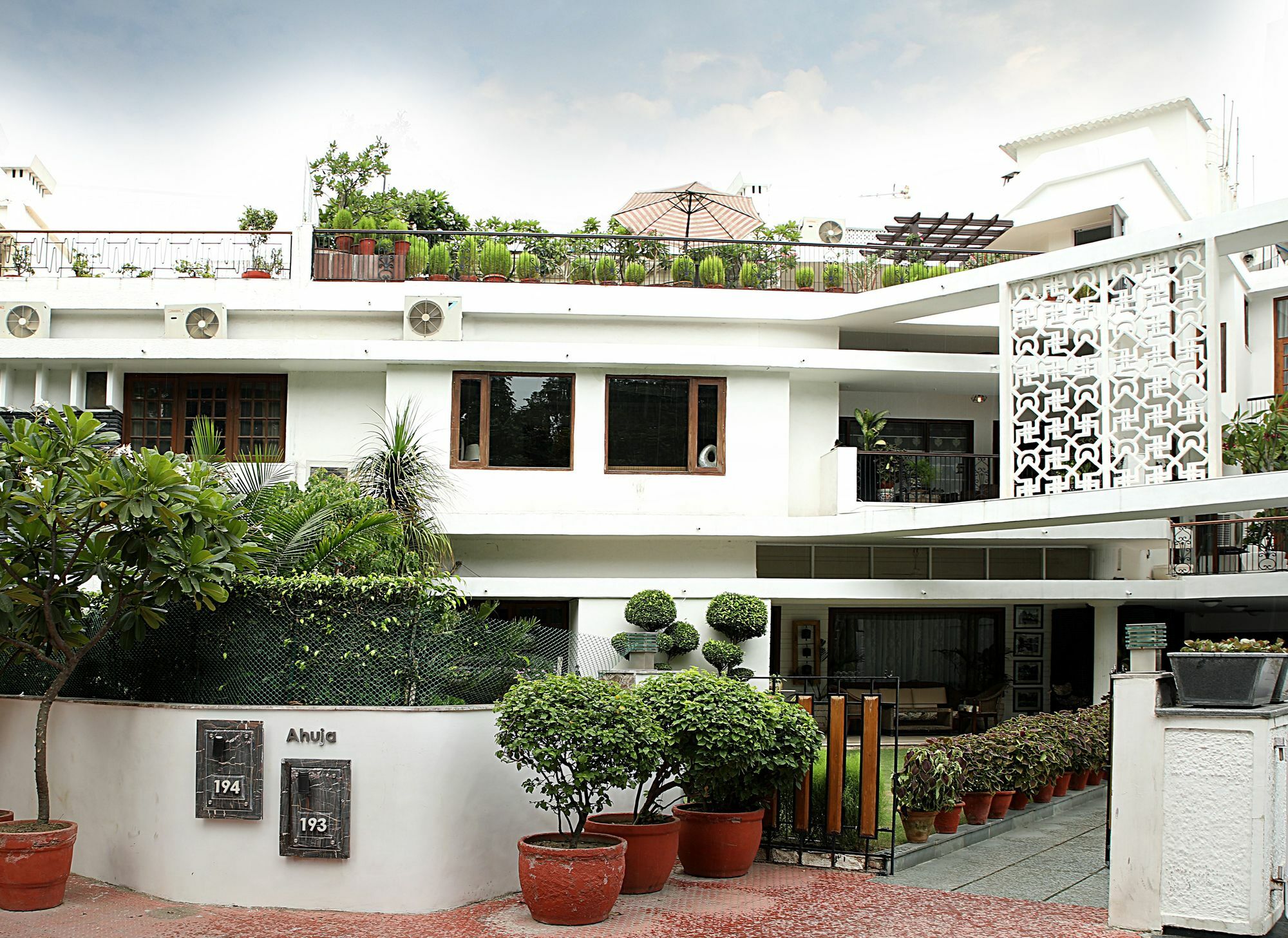 Ahuja Residency Golf Links Nova Deli Exterior foto